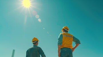 Safety Rule This Summer: Under the hot summer sun, make safety priority number one